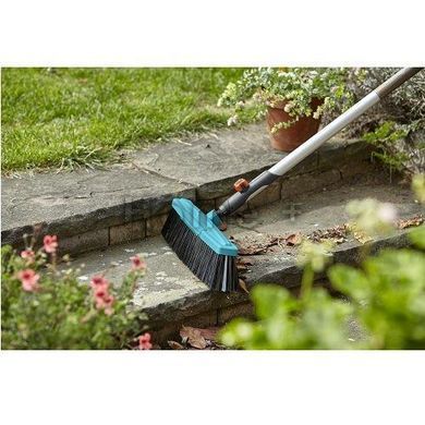 Комплект для уборки: щетка 45 см + ручка Gardena Combisystem 03622-36.000.00 фото