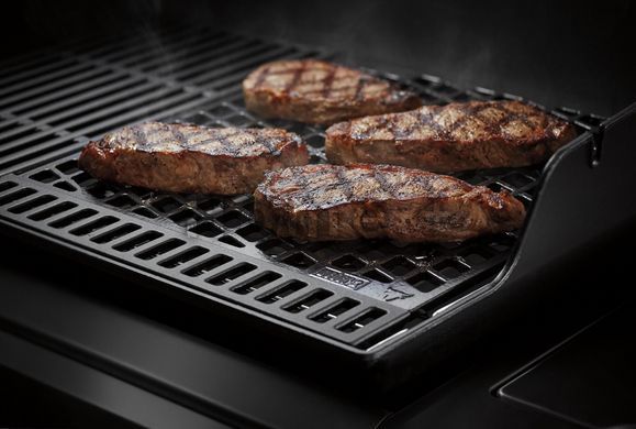 Двухсторонняя чугунная Sear Grate решетка Weber Crafted 7680 фото